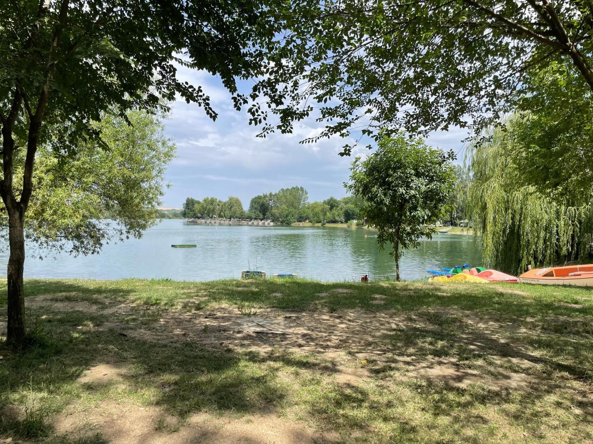 Camping Oaza Bela Crkva  Esterno foto