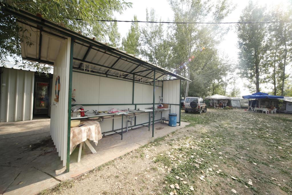 Camping Oaza Bela Crkva  Esterno foto